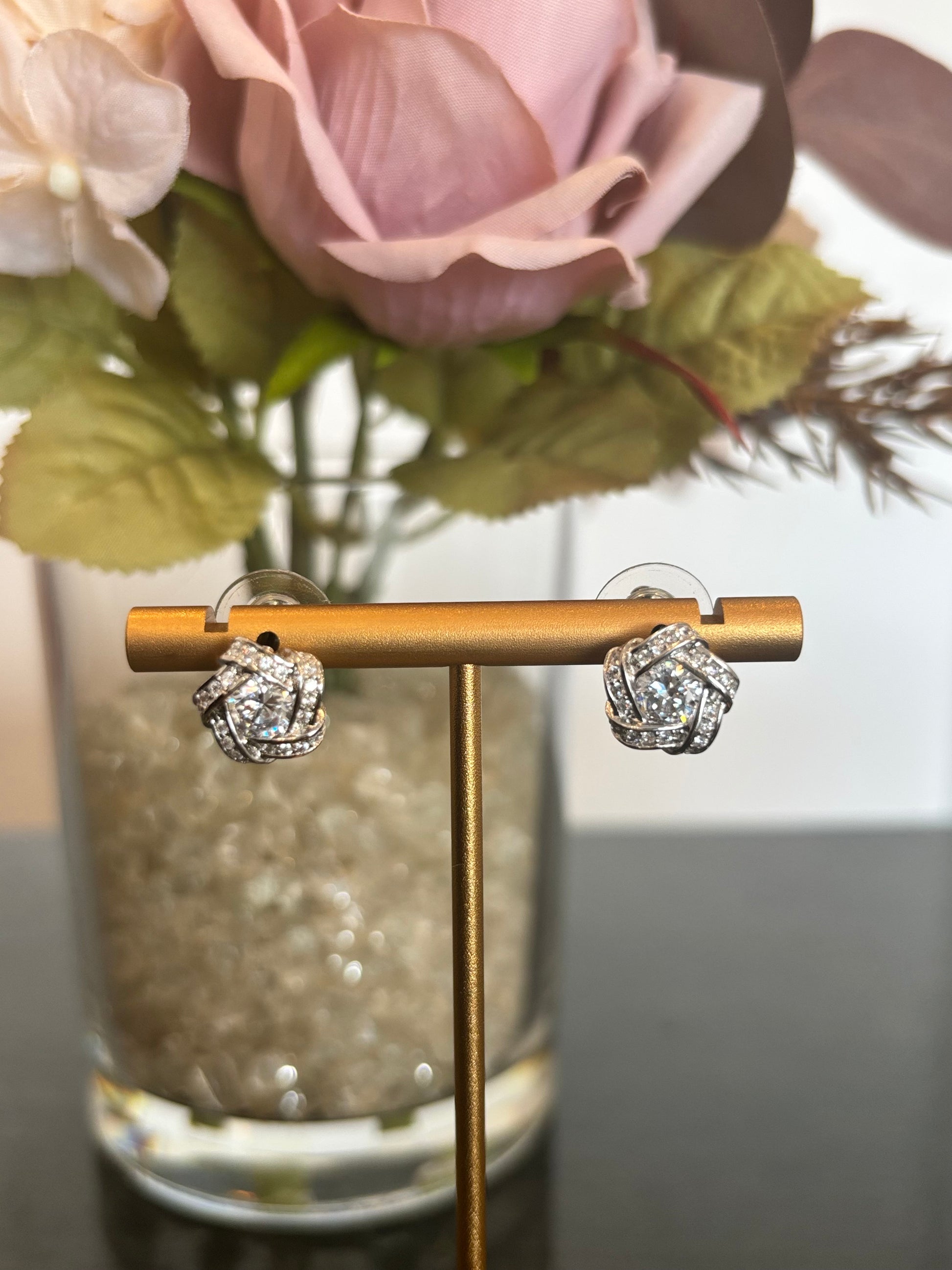 Loop rhinestone